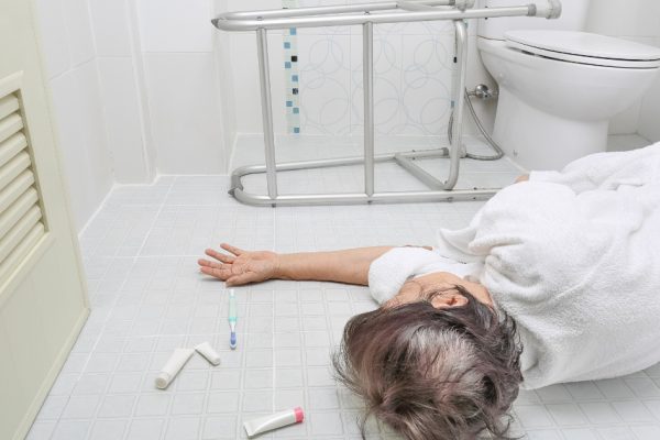 Elderly Fall in Bathroom 600x400 - EMERGENCY WATER NEWS</br>and WATER THOUGHTS